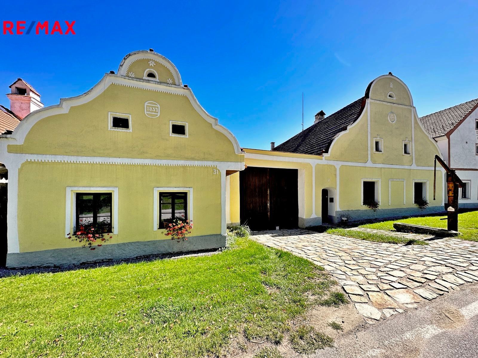 Prodej dům - Holašovice, Jankov, 430 m²