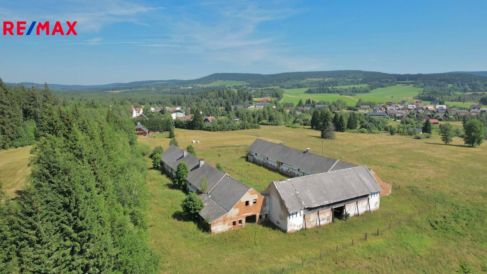 Prodej pozemek pro bydlení - Borová Lada, 1 366 m²