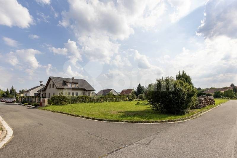 Prodej pozemek pro bydlení - Dr. Alberta Pražáka, Chroustovice, 644 m²