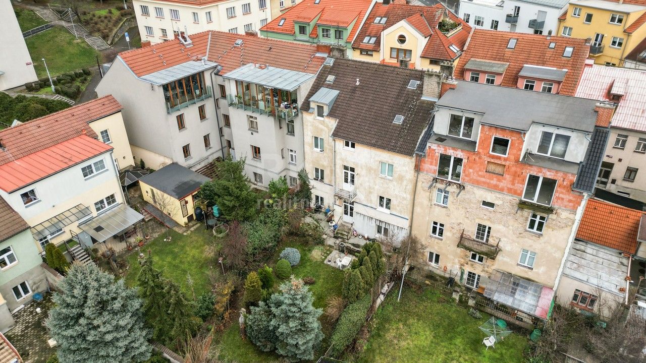 Činžovní domy, Za návsí, Praha, 393 m²