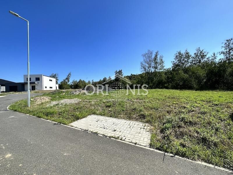 Prodej pozemek pro bydlení - Chomutov, 1 210 m²