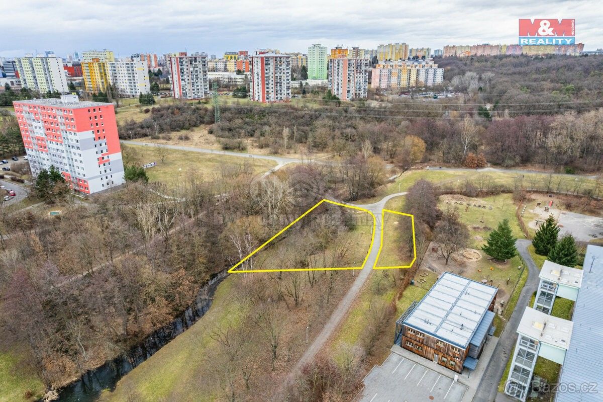 Prodej pozemek pro bydlení - Praha, 143 00, 2 326 m²
