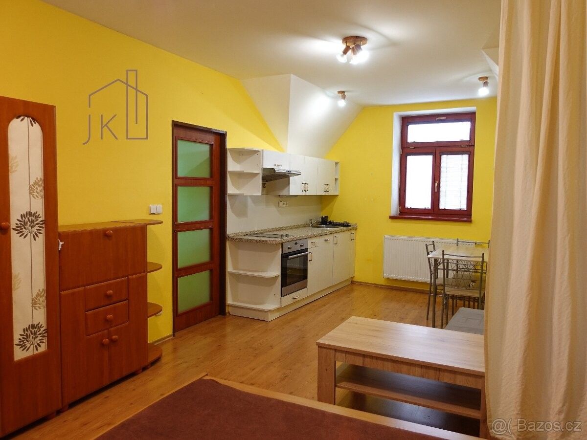 Pronájem byt 1+kk - Kyjov, 697 01, 40 m²