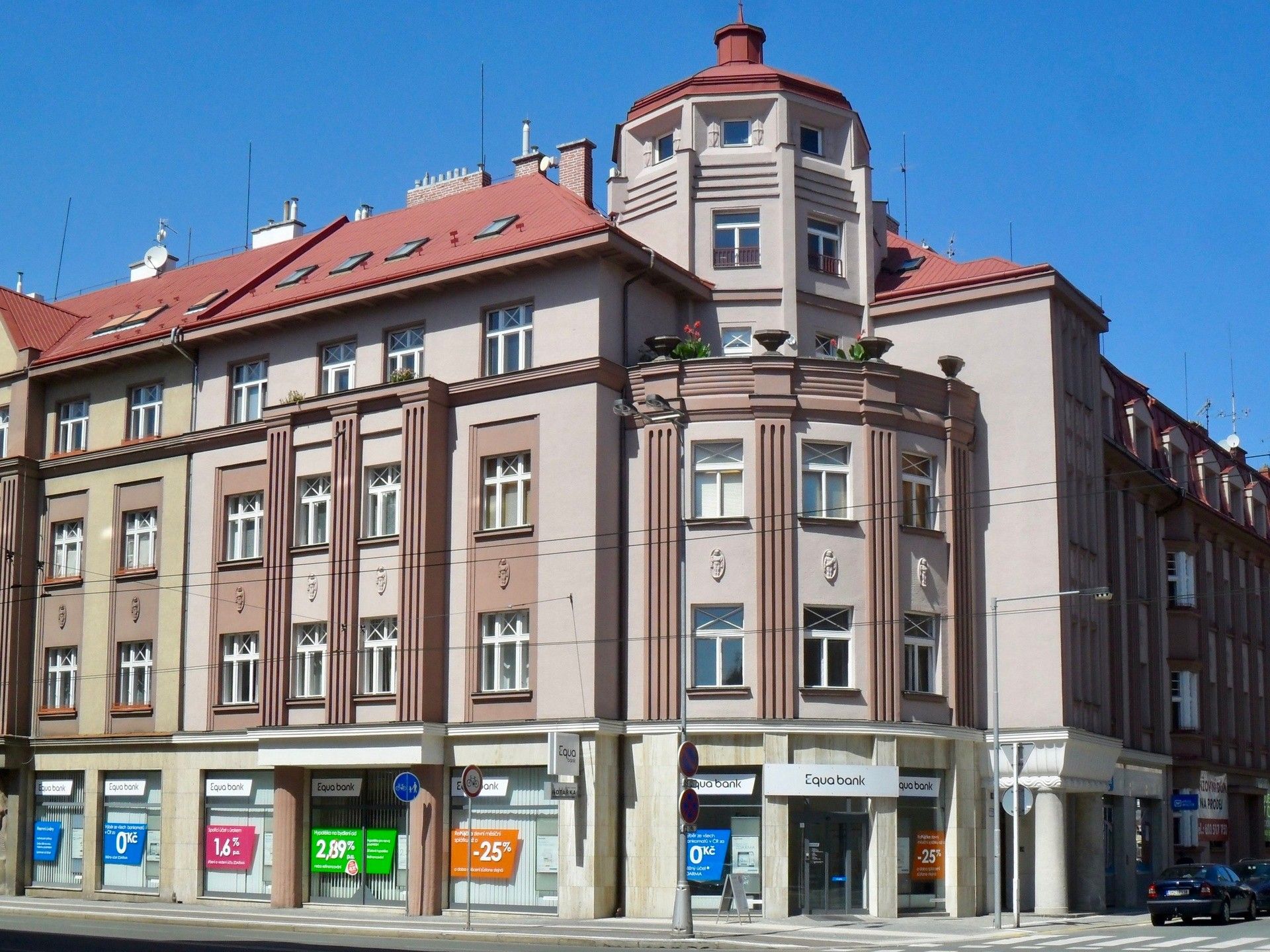 Obchodní prostory, Gočárova třída, Hradec Králové, 315 m²