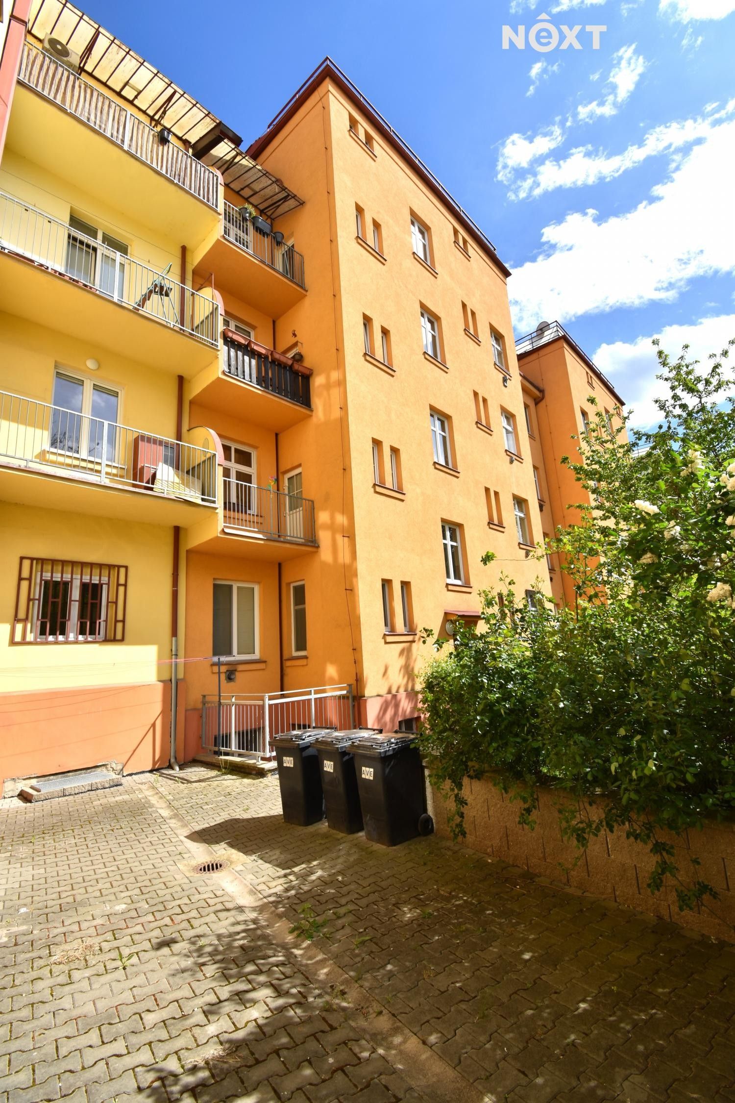 Prodej byt - Nemocniční, Praha, 74 m²