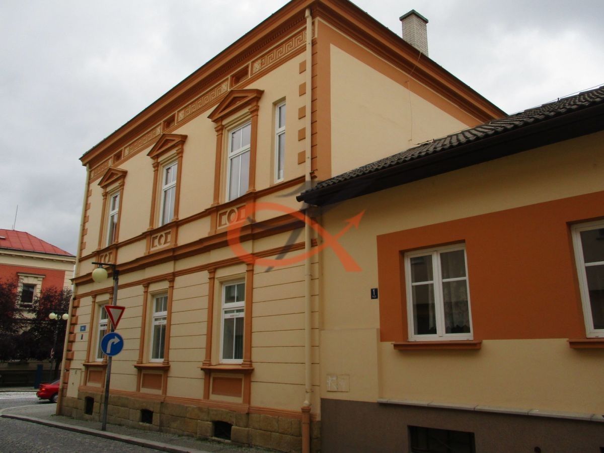 Pronájem kancelář - Poláškova, Valašské Meziříčí, 600 m²