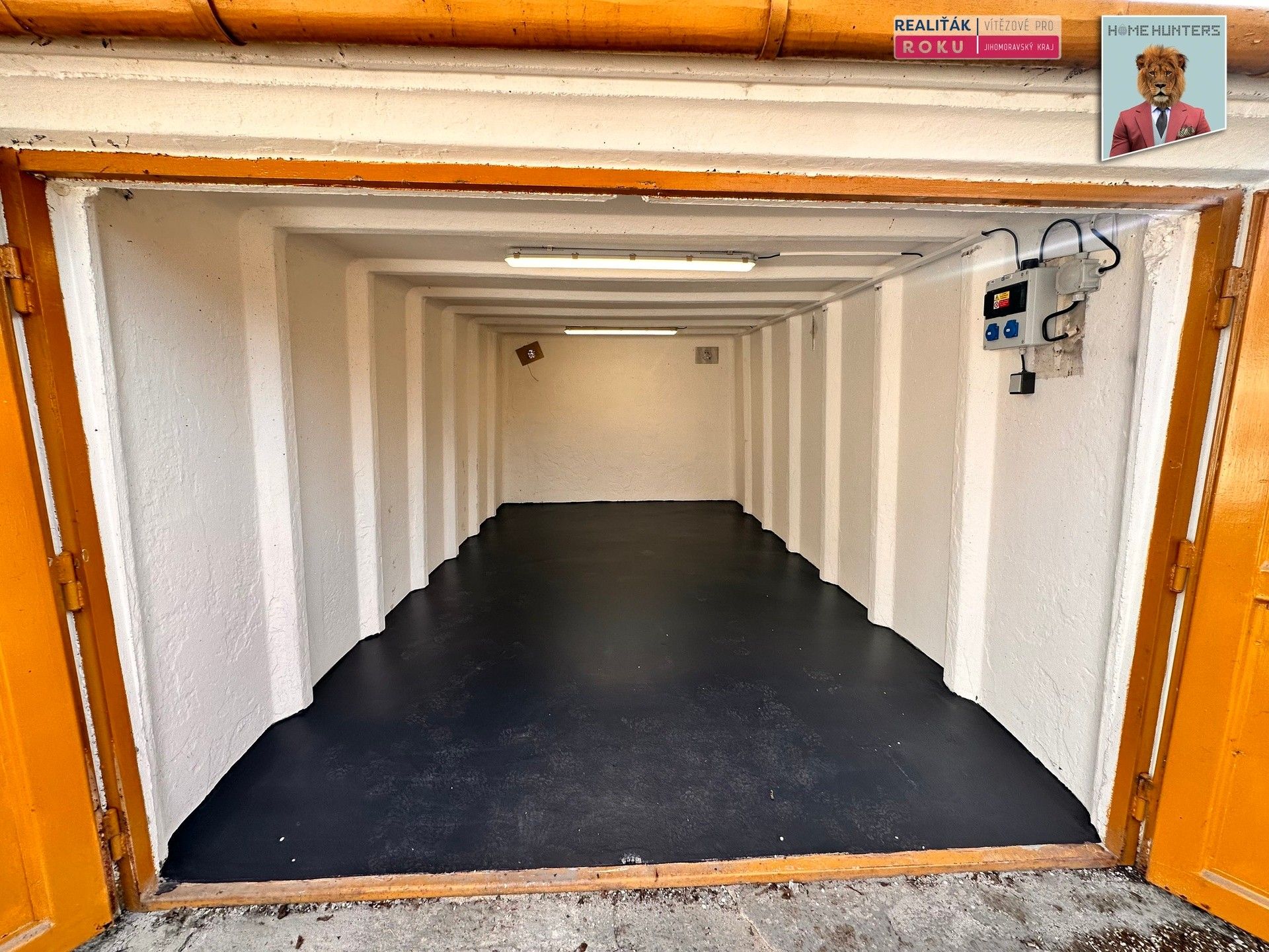 Pronájem garáž - Kšírova, Komárov, Brno, 18 m²