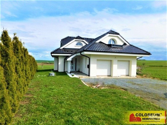 Prodej dům - Klučov, 195 m²