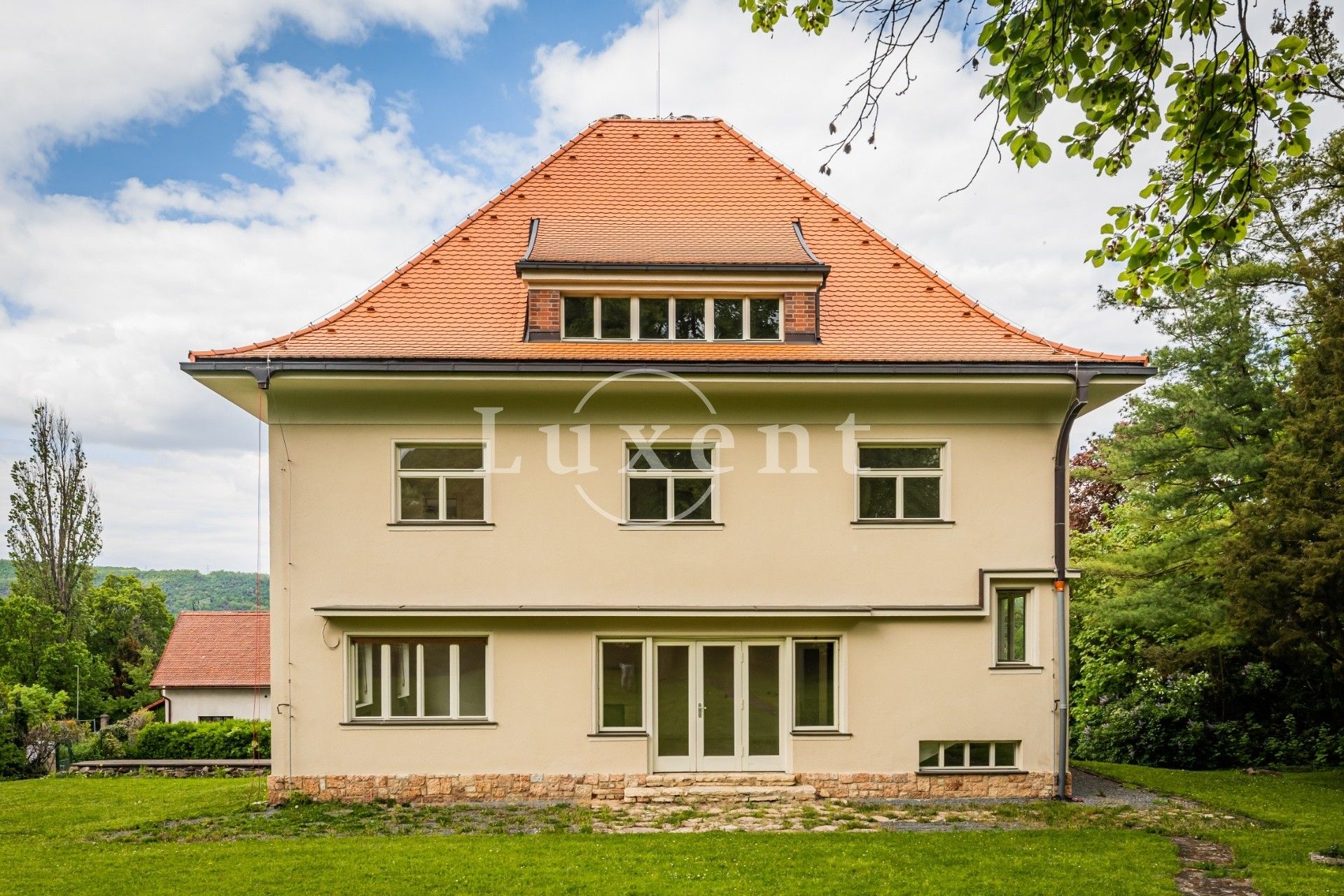 Prodej dům - Dobřichovice, 423 m²