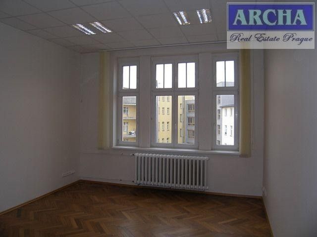 Pronájem kancelář - Kolbenova, Praha, 46 m²