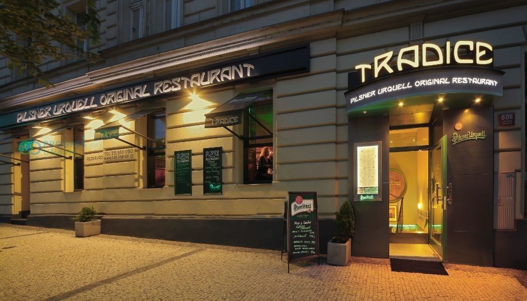 Restaurace, Praha, 150 00, 697 m²