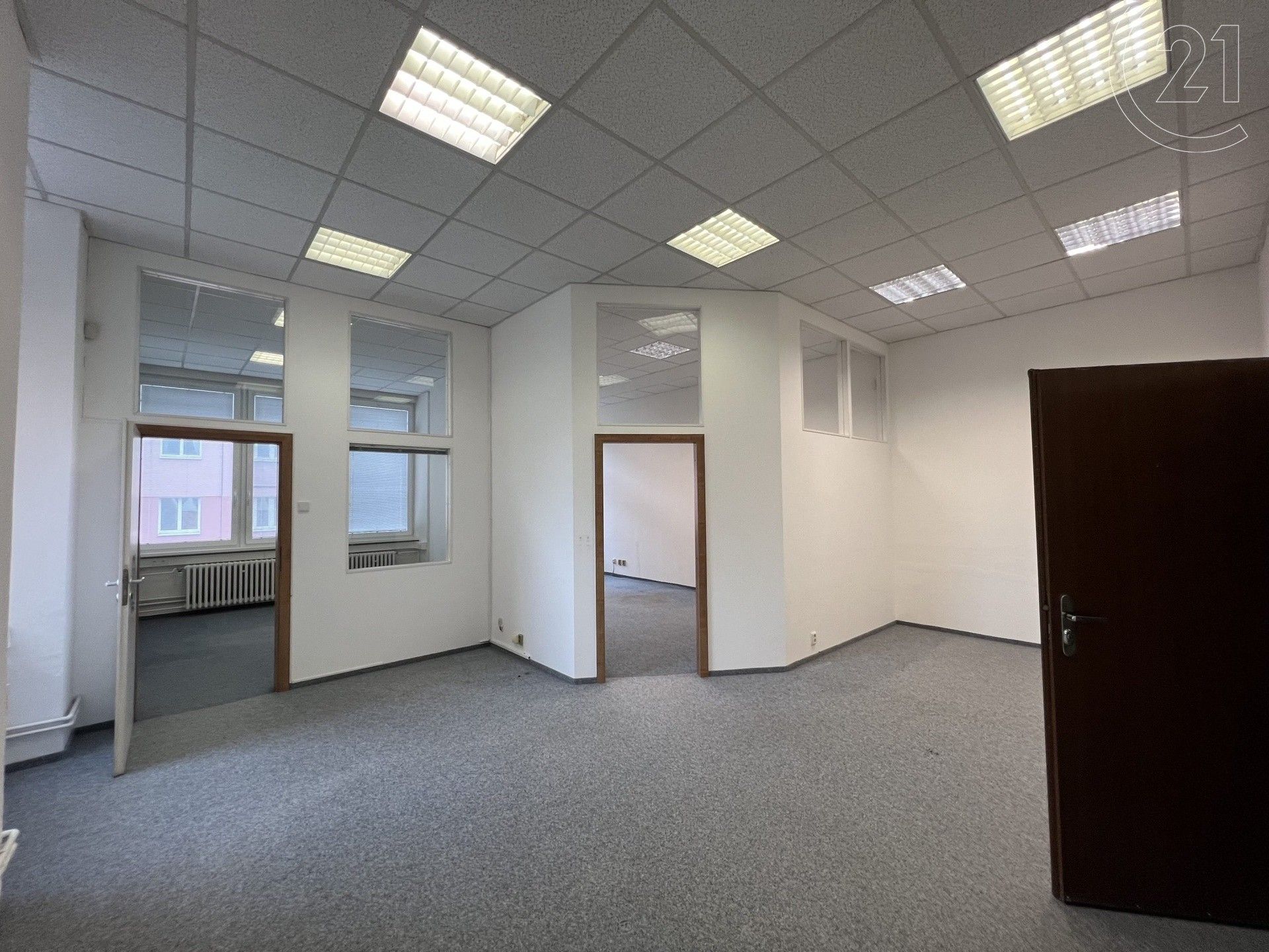 Pronájem kancelář - Česko, 60 m²