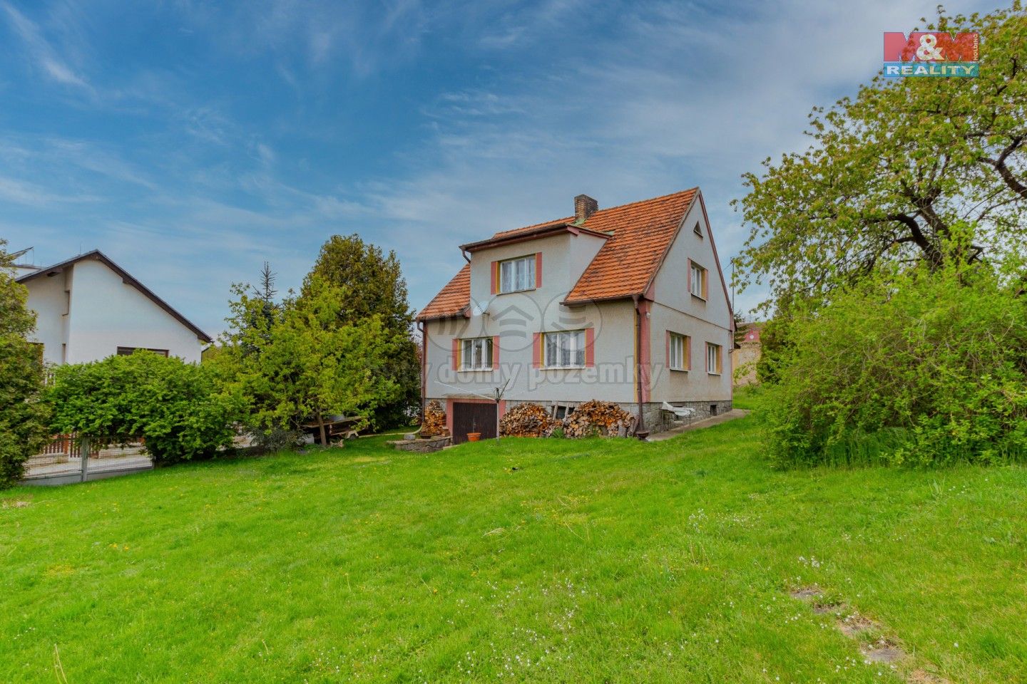 Rodinné domy, Chrášťovice, 160 m²