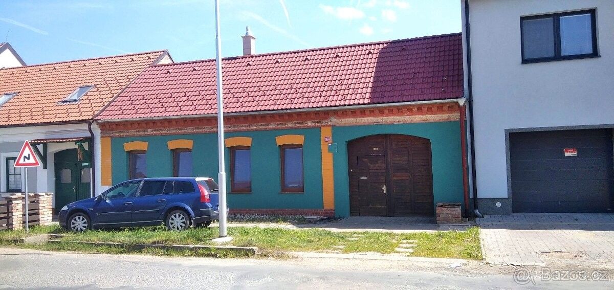 Prodej dům - Moravská Nová Ves, 691 55