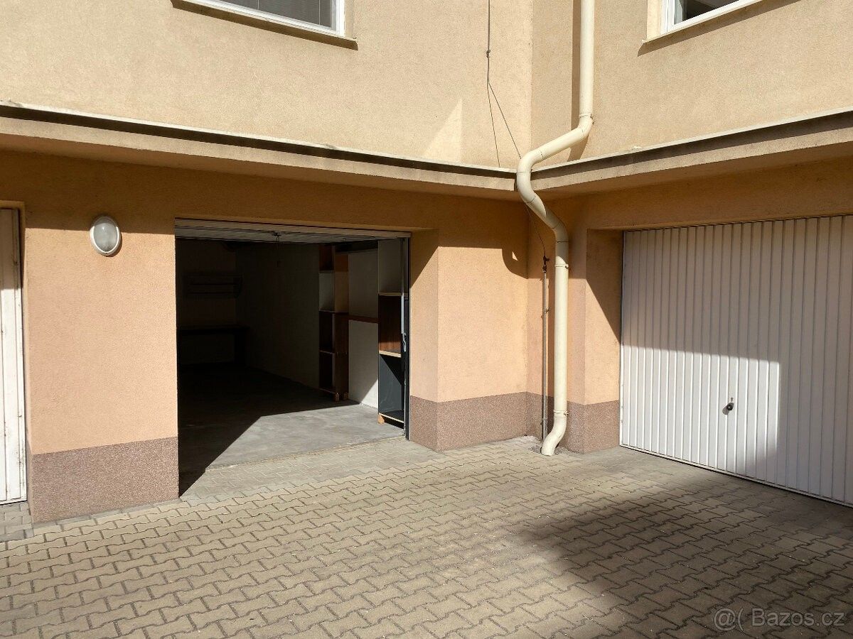 Pronájem garáž - Čelákovice, 250 88, 20 m²