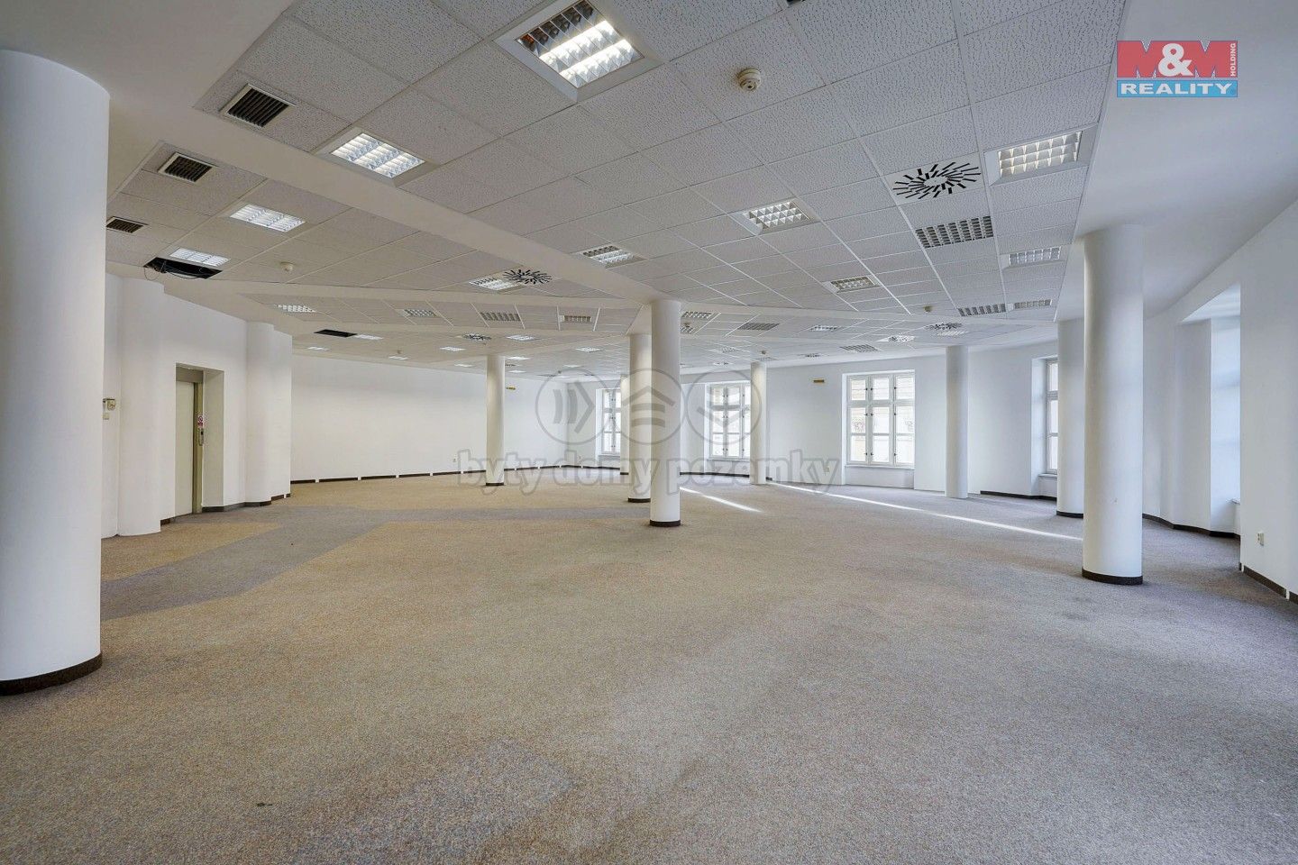 Pronájem kancelář - Bedřicha Smetany, Plzeň, 294 m²