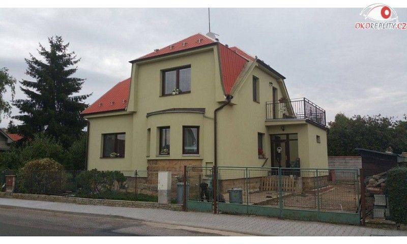 Prodej rodinný dům - Vinary, 200 m²