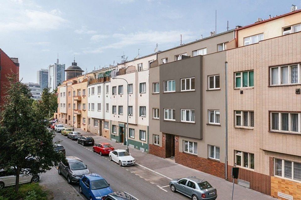 Prodej byt 2+kk - Hanusova, Praha, 46 m²
