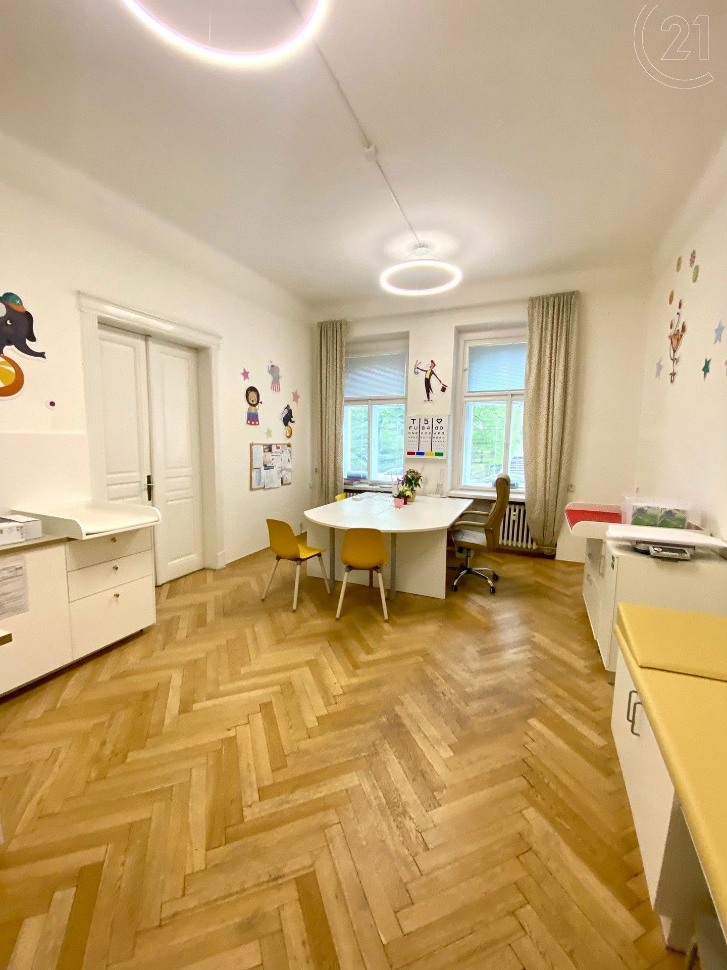 Pronájem kancelář - Vinohradská, Vinohrady, Praha, Česko, 124 m²
