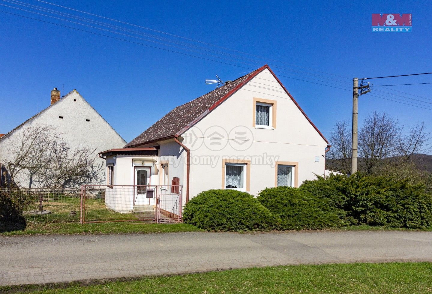 Rodinné domy, Sedlecko, Bušovice, 300 m²