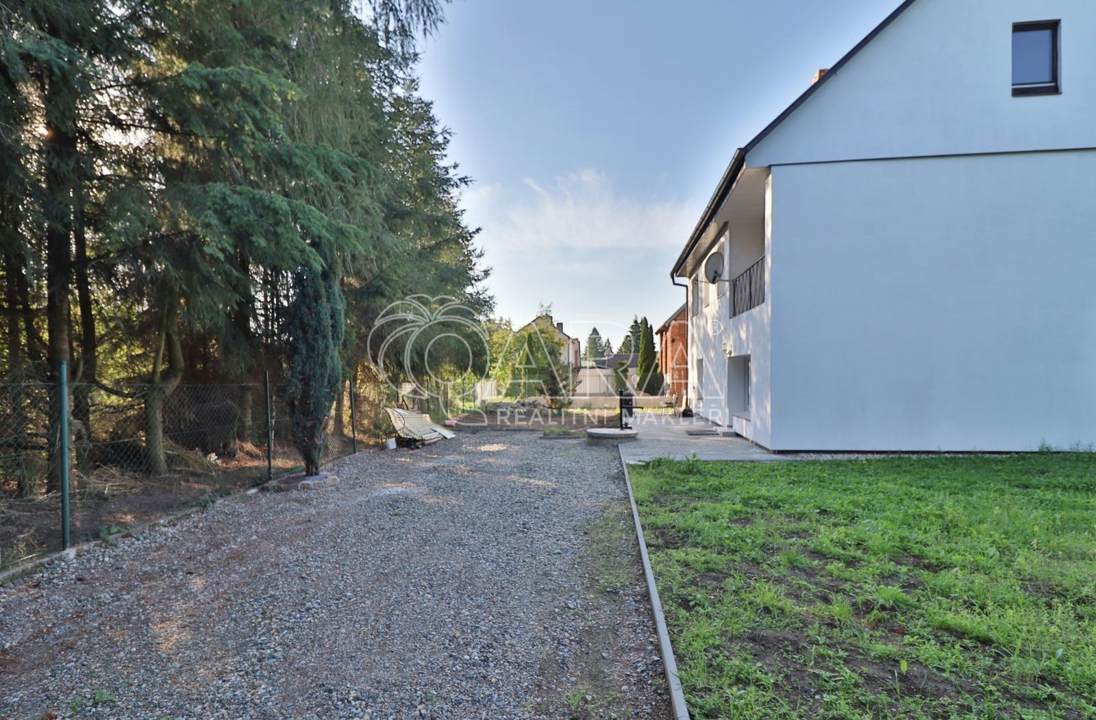 Prodej rodinný dům - Hradešín, 320 m²