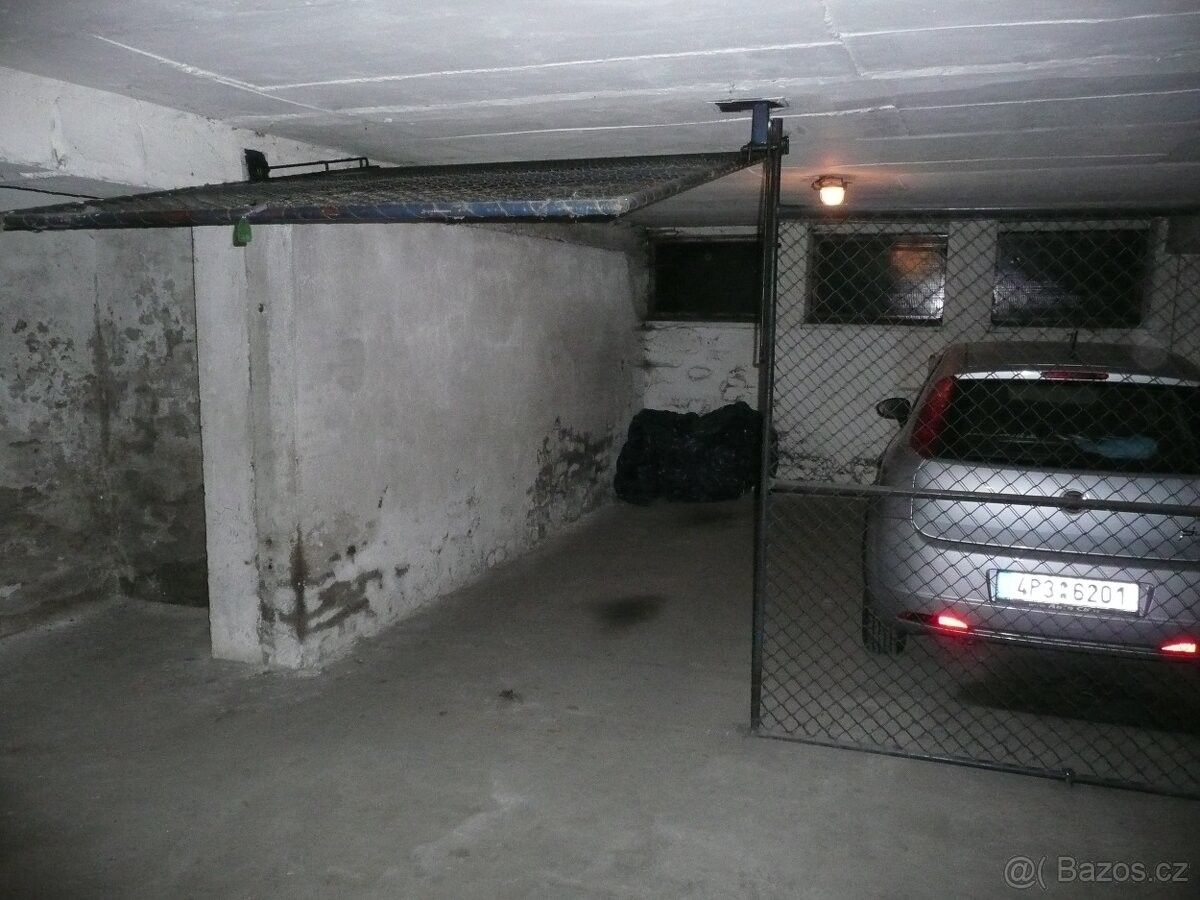 Pronájem garáž - Plzeň, 301 00, 13 m²