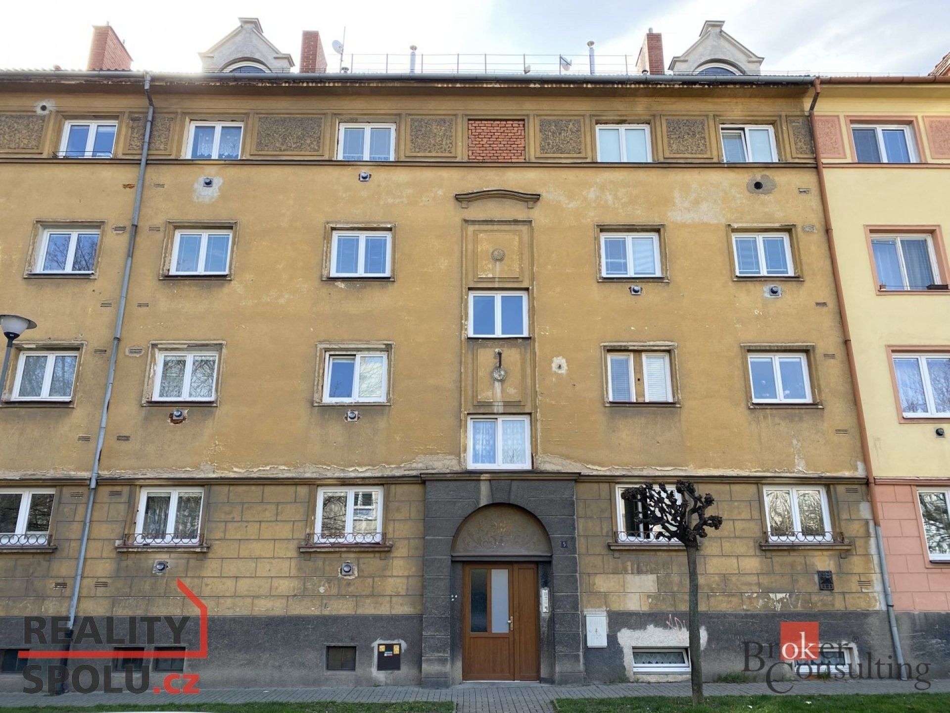 Činžovní domy, náměstí Slezského odboje, Opava, 598 m²
