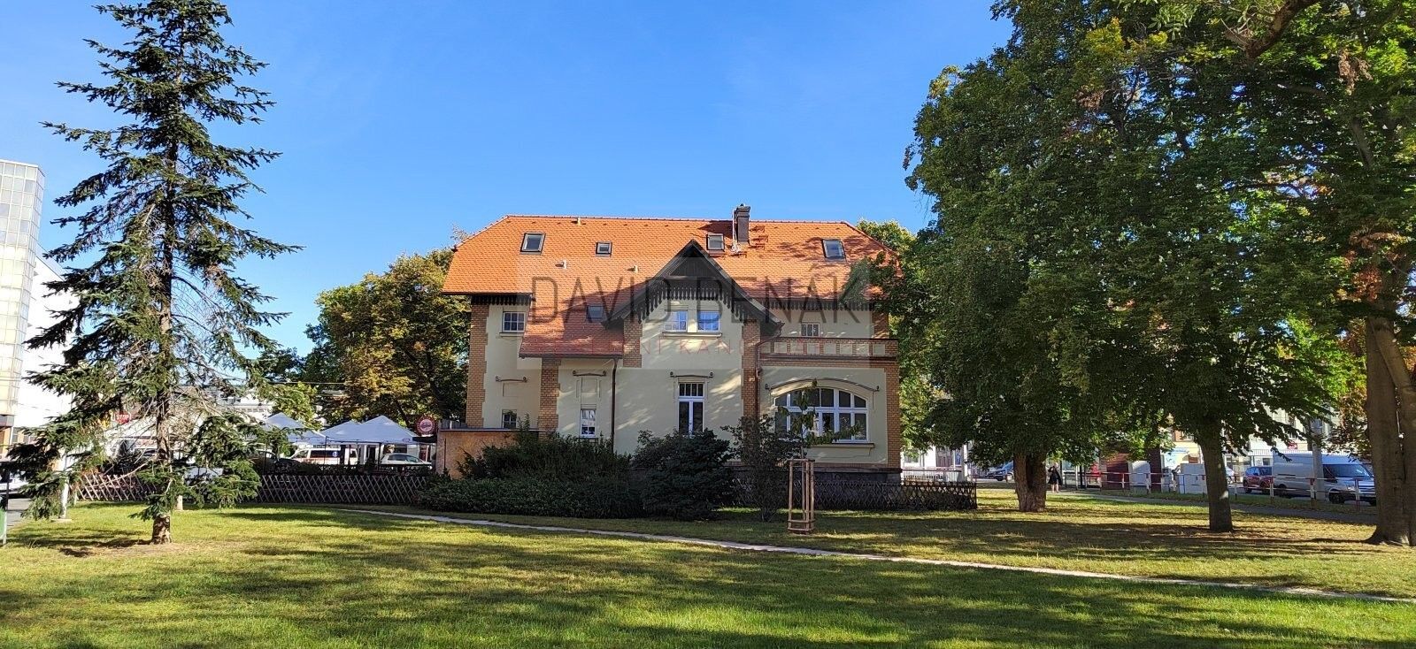 Pronájem vila - třída Karla IV., Hradec Králové, 365 m²