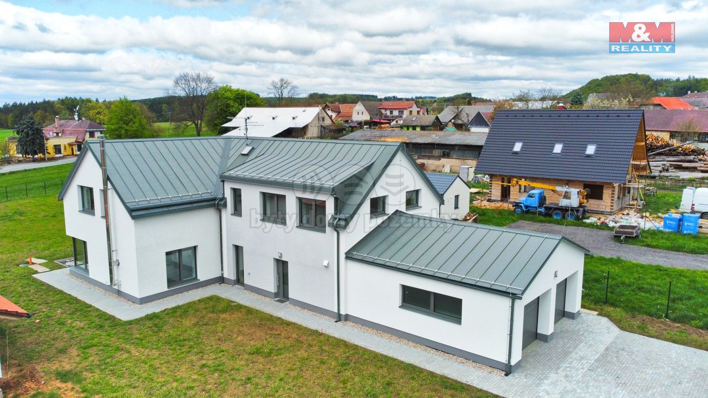 Prodej rodinný dům - Vřesník, 256 m²