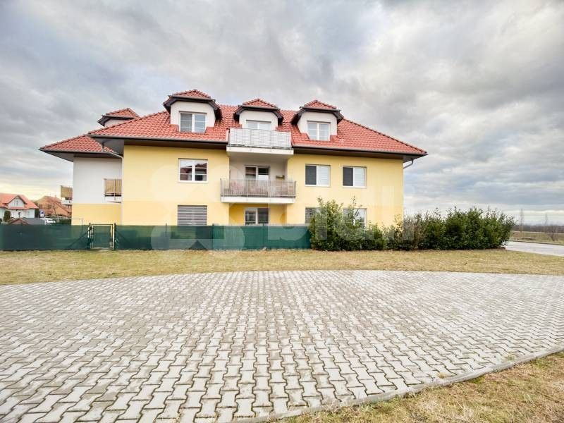 Prodej byt 2+kk - K Višňovce, Kozinec, Holubice, 57 m²