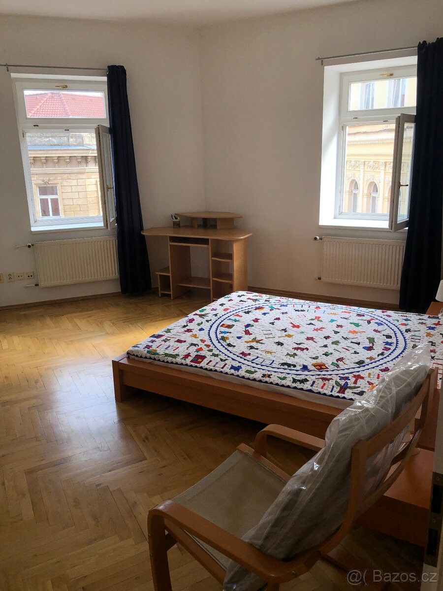 Pronájem byt 4+1 - Praha, 120 00, 125 m²