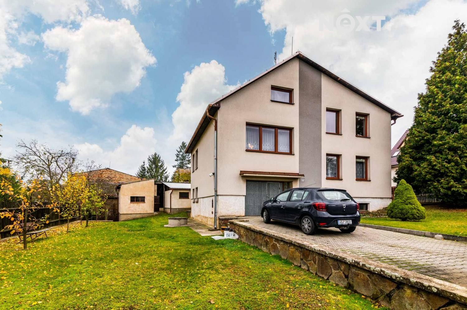 Prodej rodinný dům - Zavidov, 300 m²