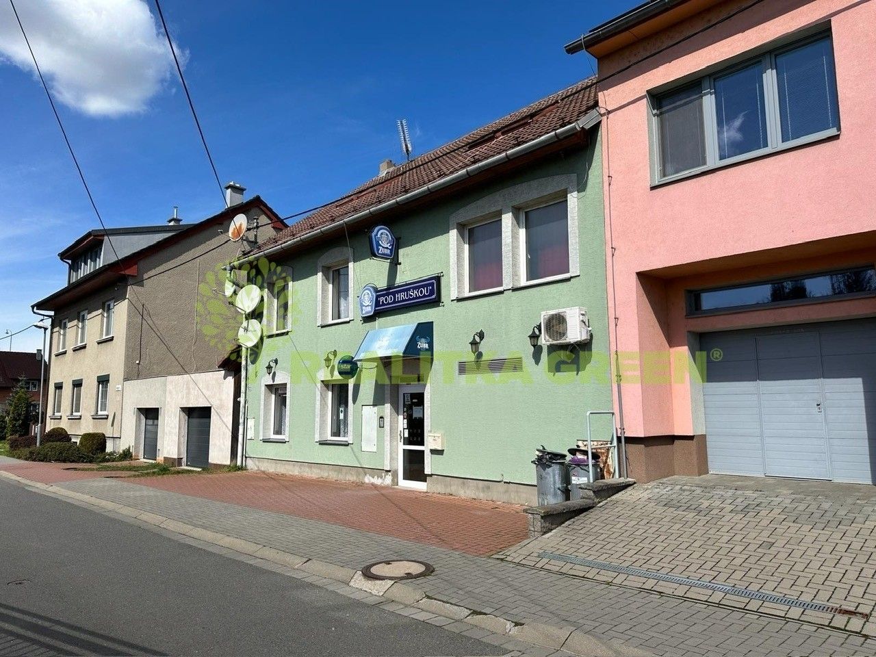 Rodinné domy, Nábřeží, Otrokovice, 387 m²