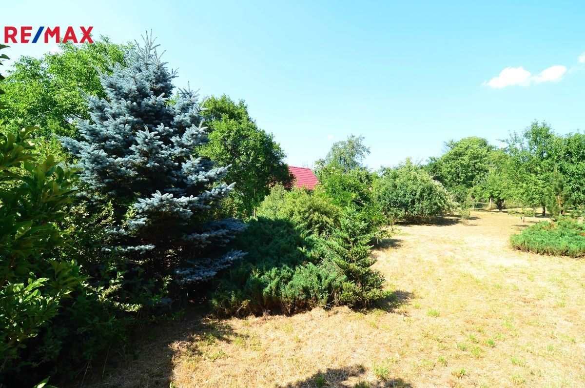 Zahrady, Jaroměřice, 1 585 m²