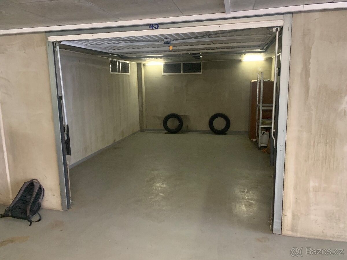 Pronájem garáž - Praha, 150 00, 24 m²