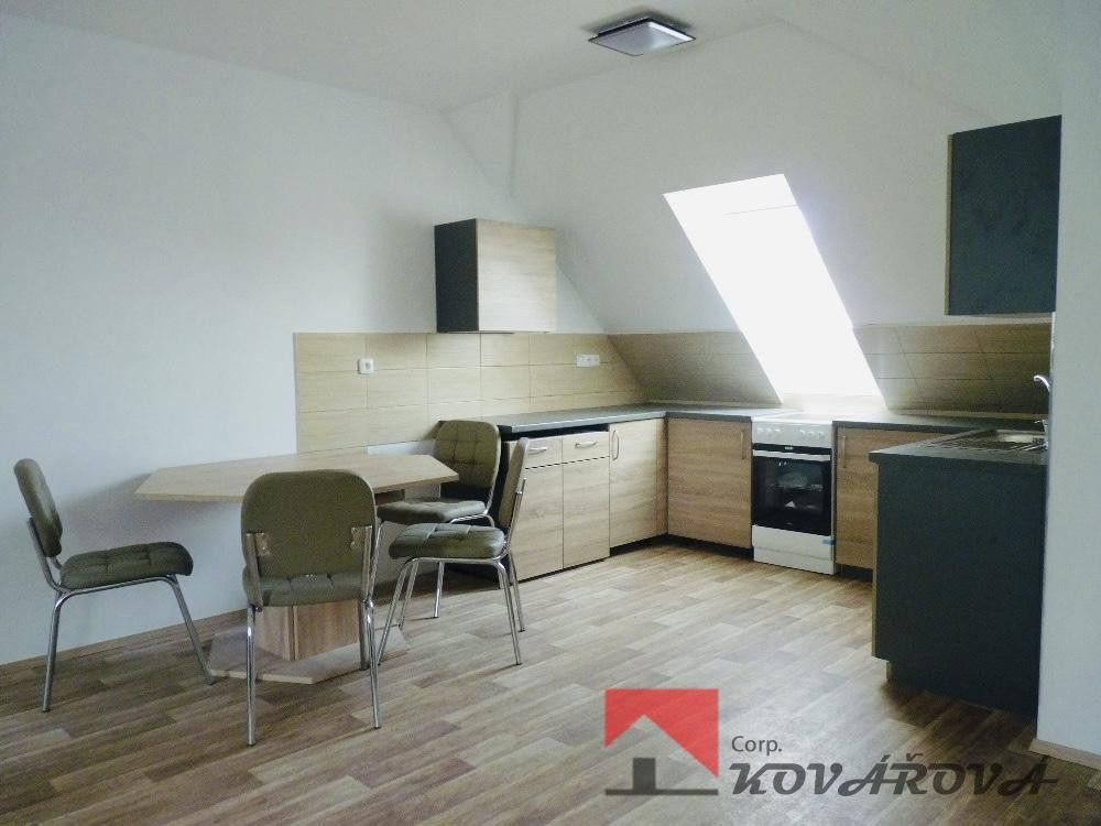 Pronájem byt 3+kk - Ledčice, 90 m²