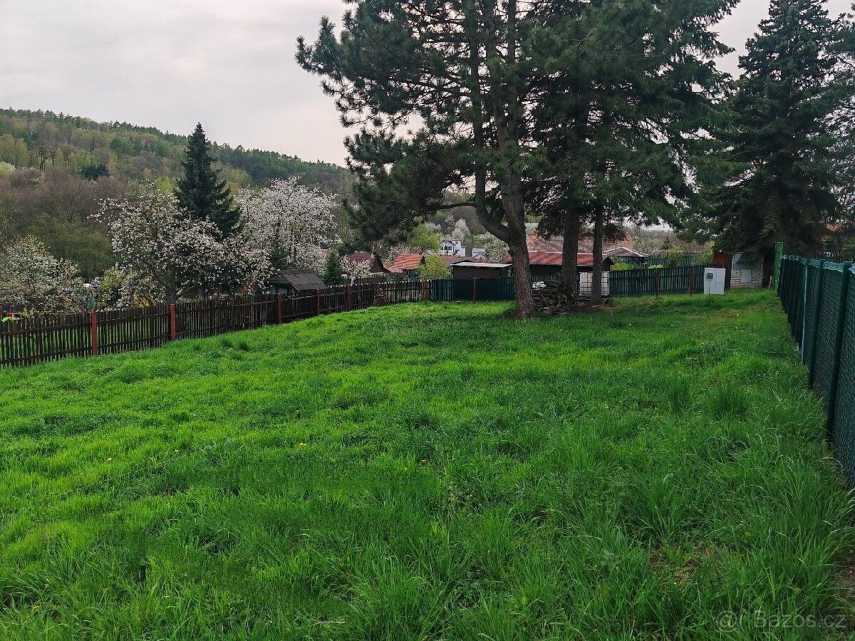 Zahrady, Teplice, 415 01, 656 m²