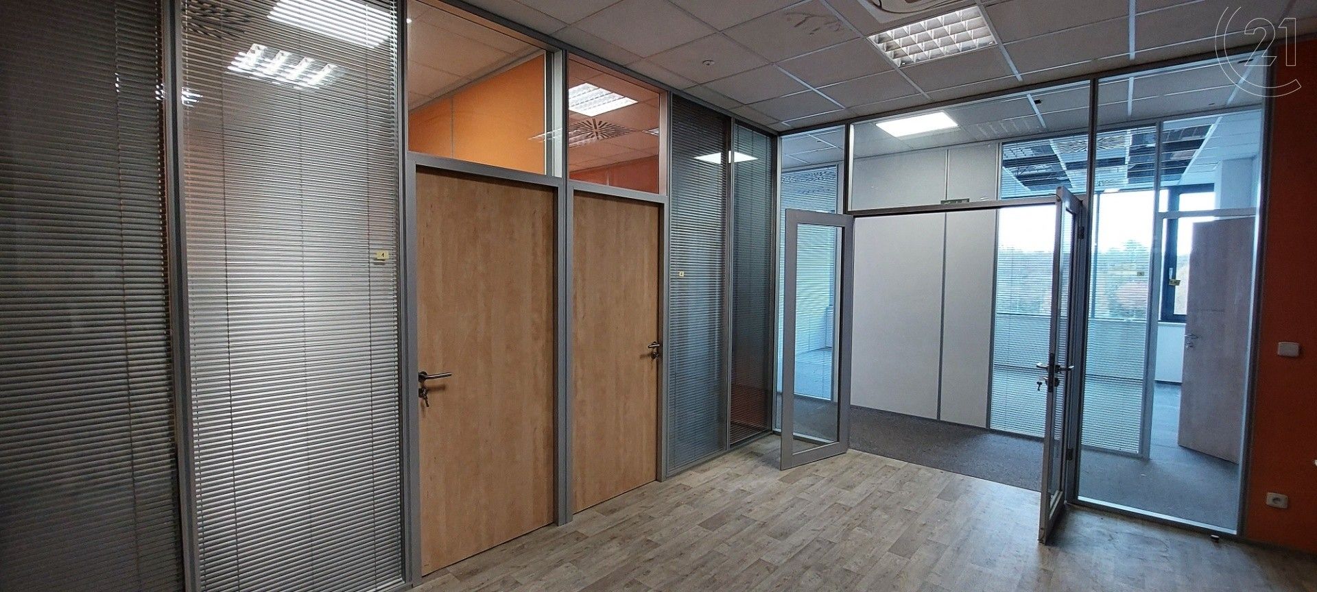Pronájem kancelář - Sezemická, Horní Počernice, Praha, Česko, 104 m²
