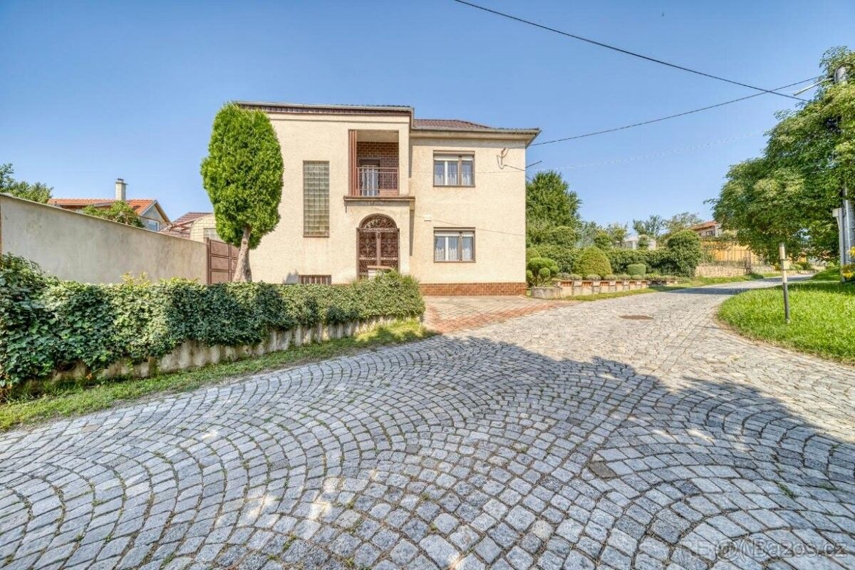 Prodej dům - Zlechov, 687 10, 783 m²