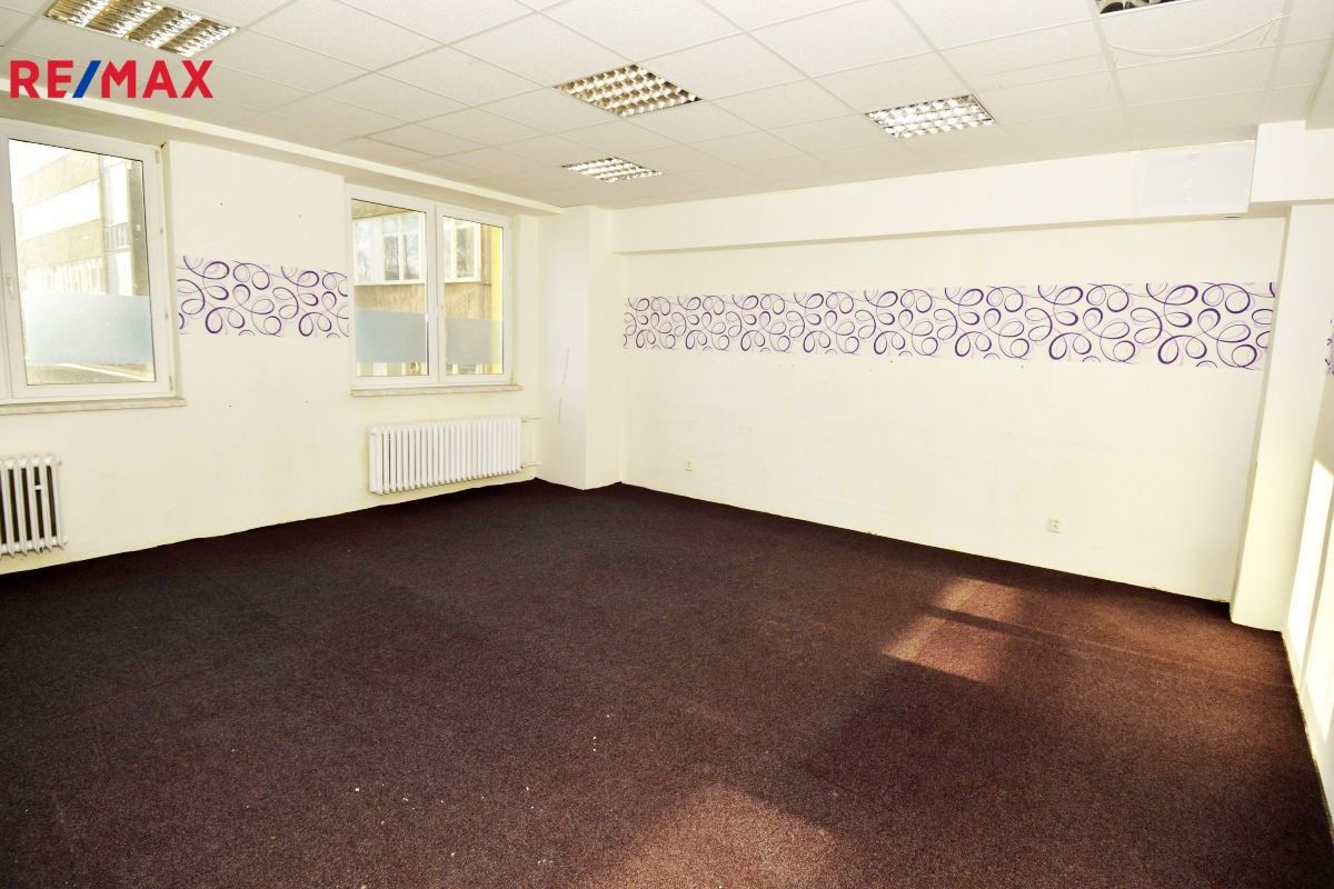 Pronájem kancelář - Lidická, Šumbark, Havířov, 36 m²