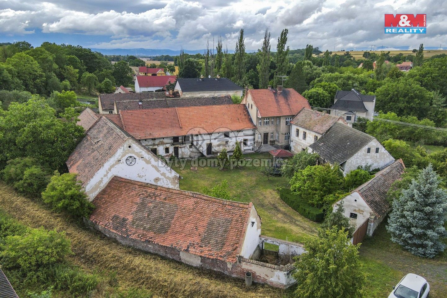 Rodinné domy, Zálezly, Velemyšleves, 940 m²