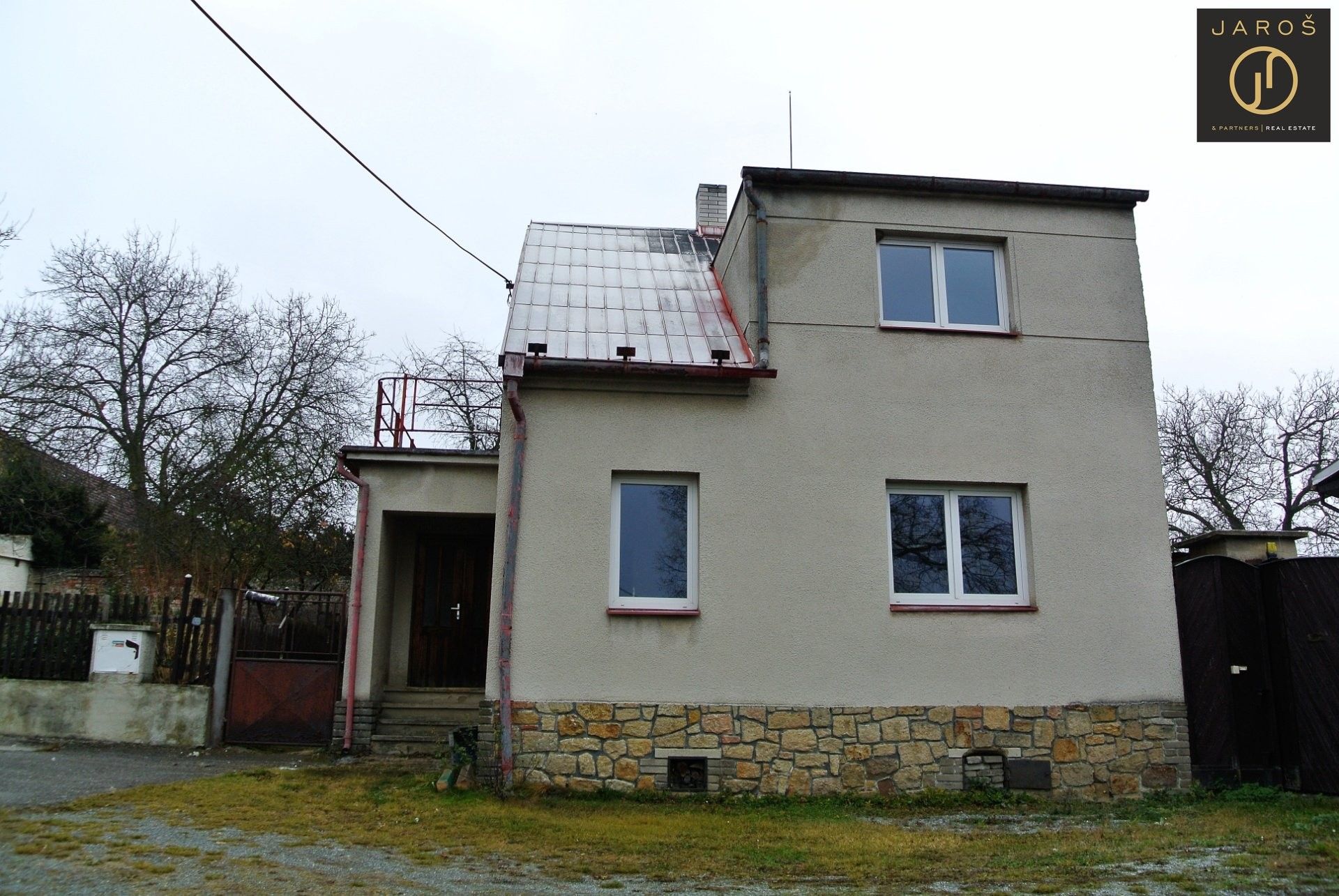 Prodej dům - V Zátiší, Lhota, 130 m²