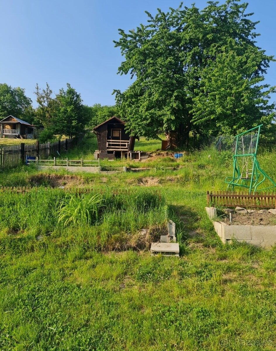 Zahrady, Povrly, 403 32, 800 m²
