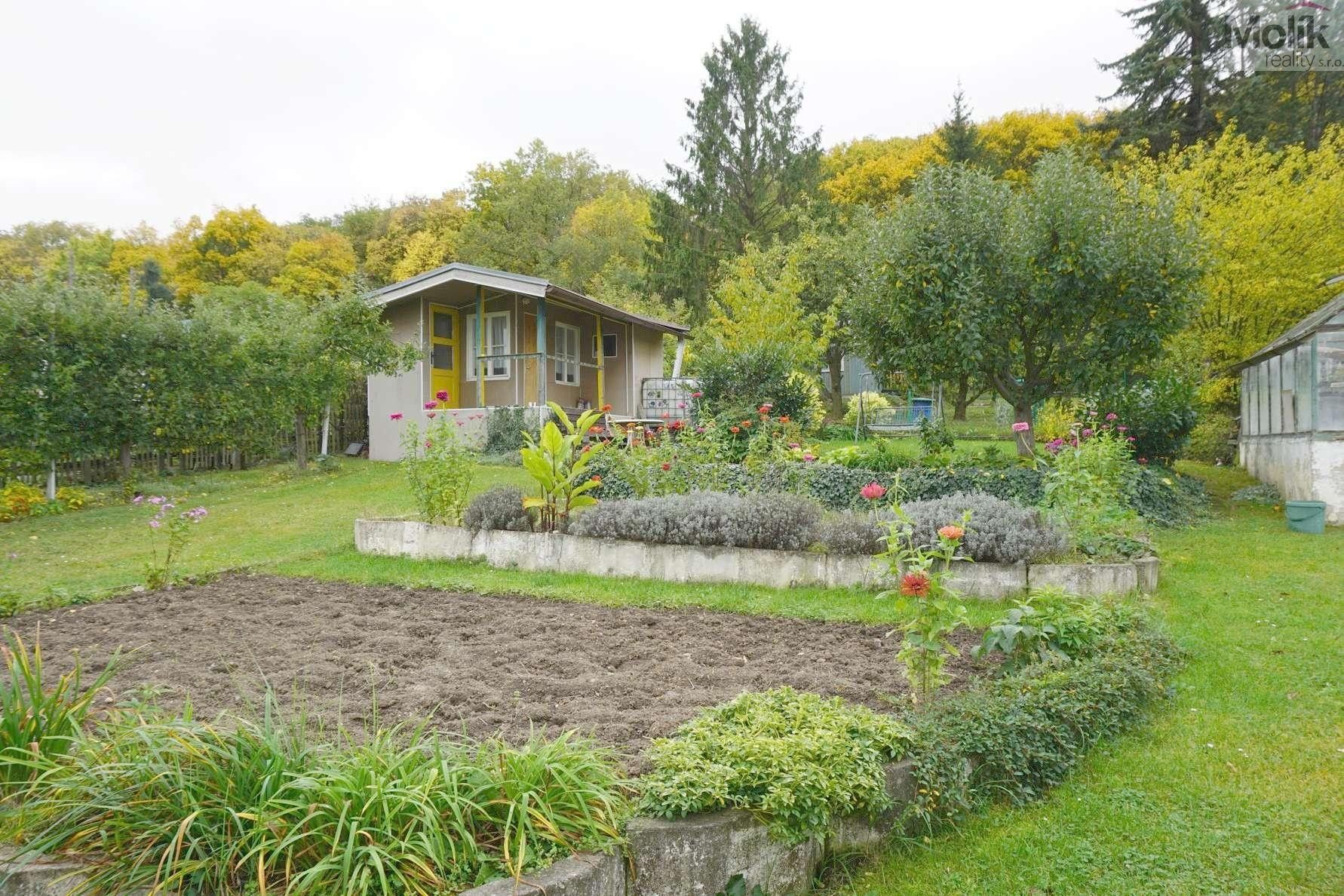 Zahrady, Bratislavská, Teplice, 403 m²