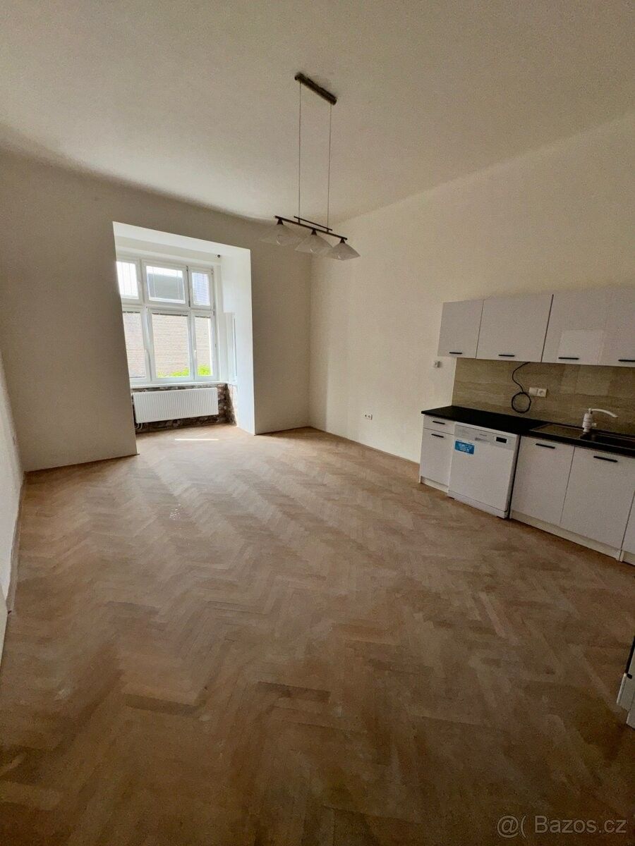 Pronájem byt 3+kk - Pardubice, 530 02, 90 m²