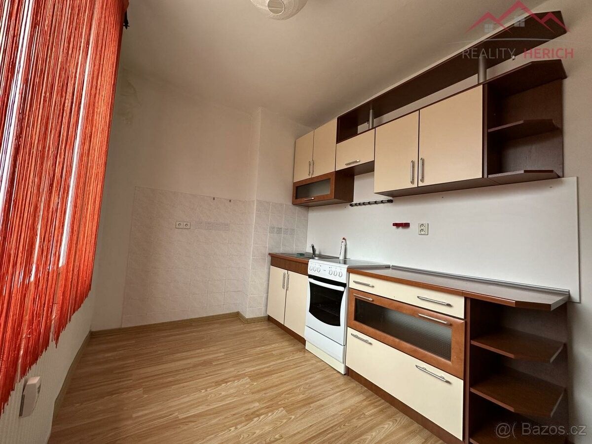 Pronájem byt 2+1 - Chomutov, 430 01, 55 m²