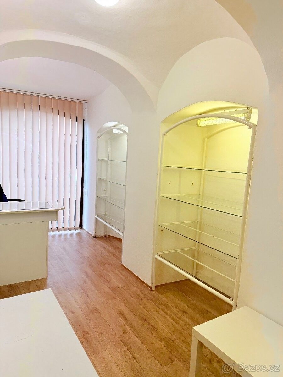 Pronájem obchodní prostory - Moravská Třebová, 571 01