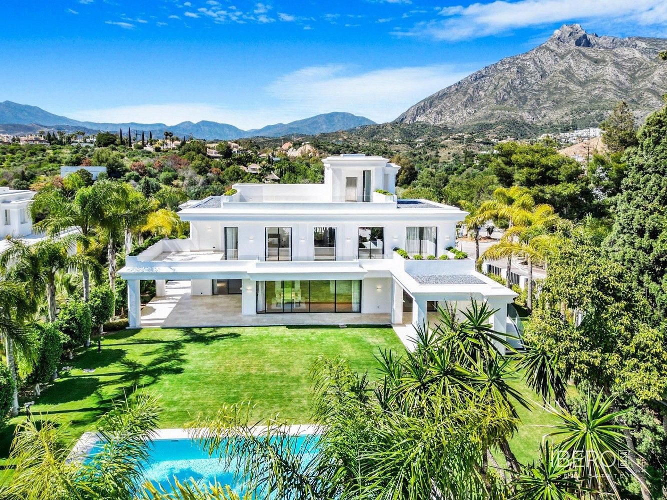 Rodinné domy, Marbella, Španělsko, 528 m² - 2
