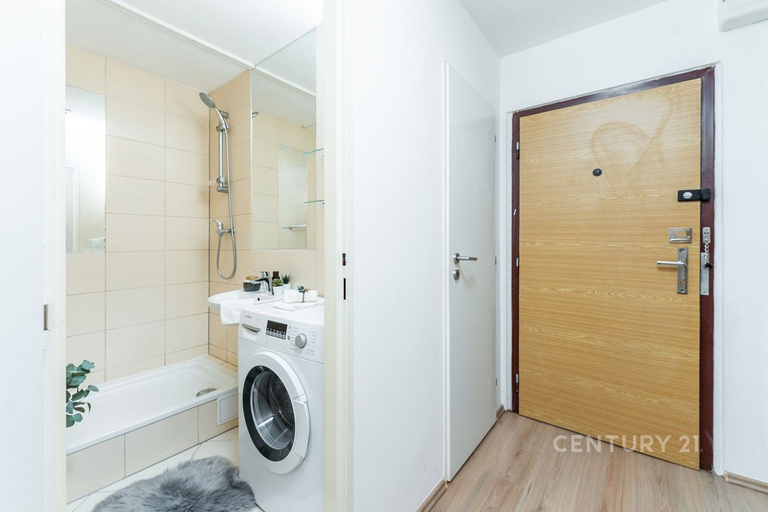 Byt 2+kk · 42 m² · Praha - Stodůlky, okres Praha 13, Hlavní město Praha - 4