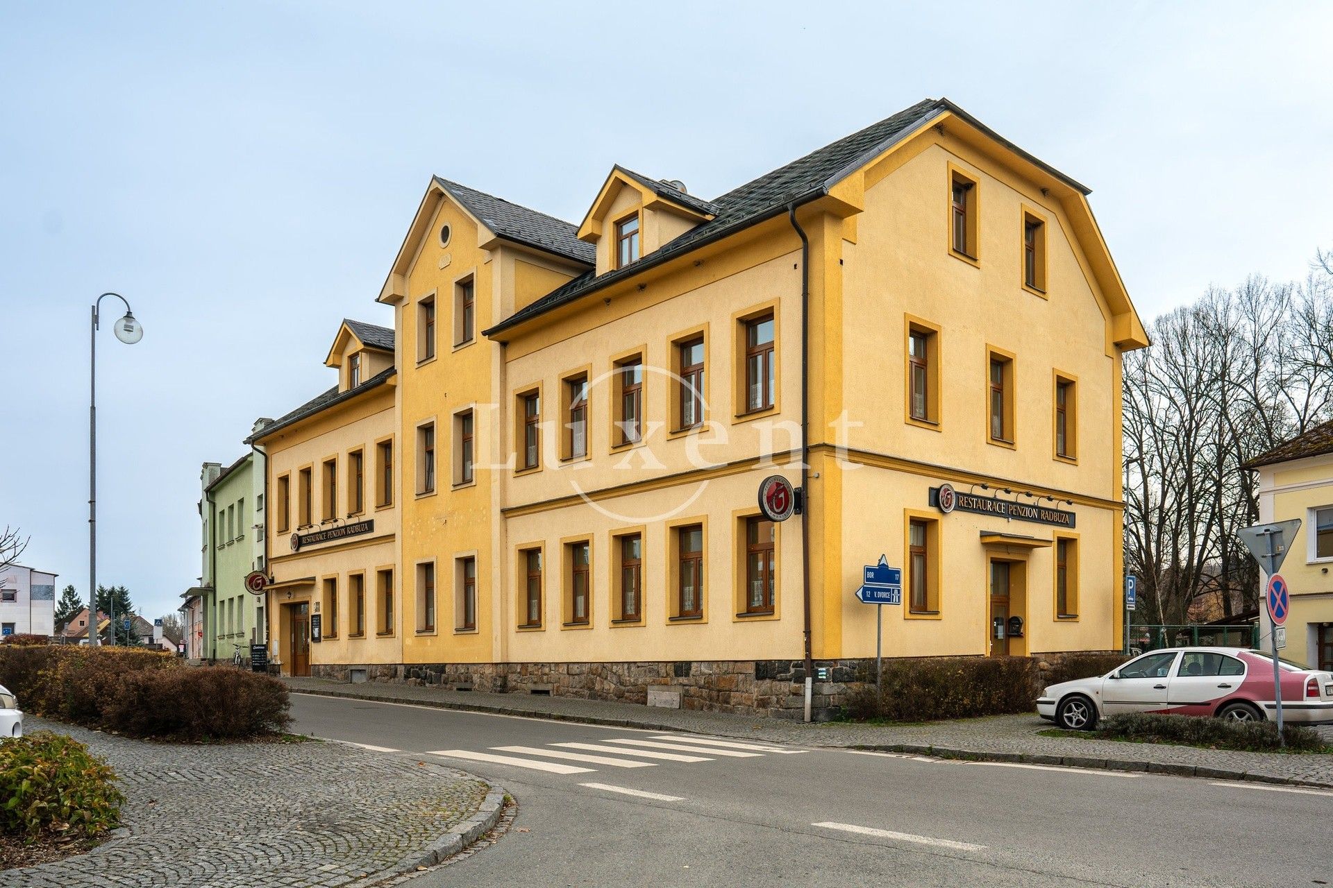 Ubytovací zařízení, Náměstí, Bělá nad Radbuzou, 800 m²